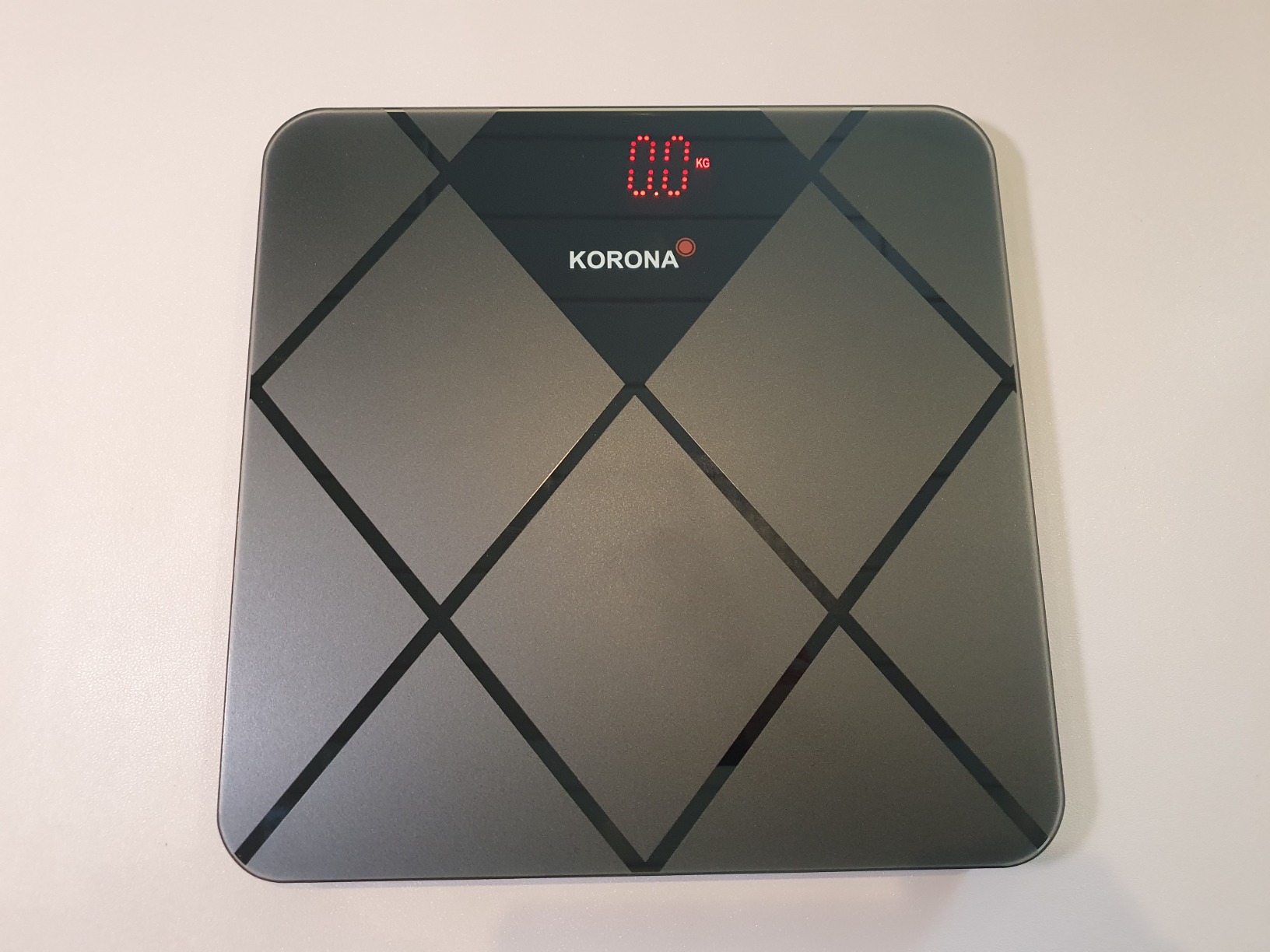 Korona Helena 73590 bilancia pesapersone nera 180 kg