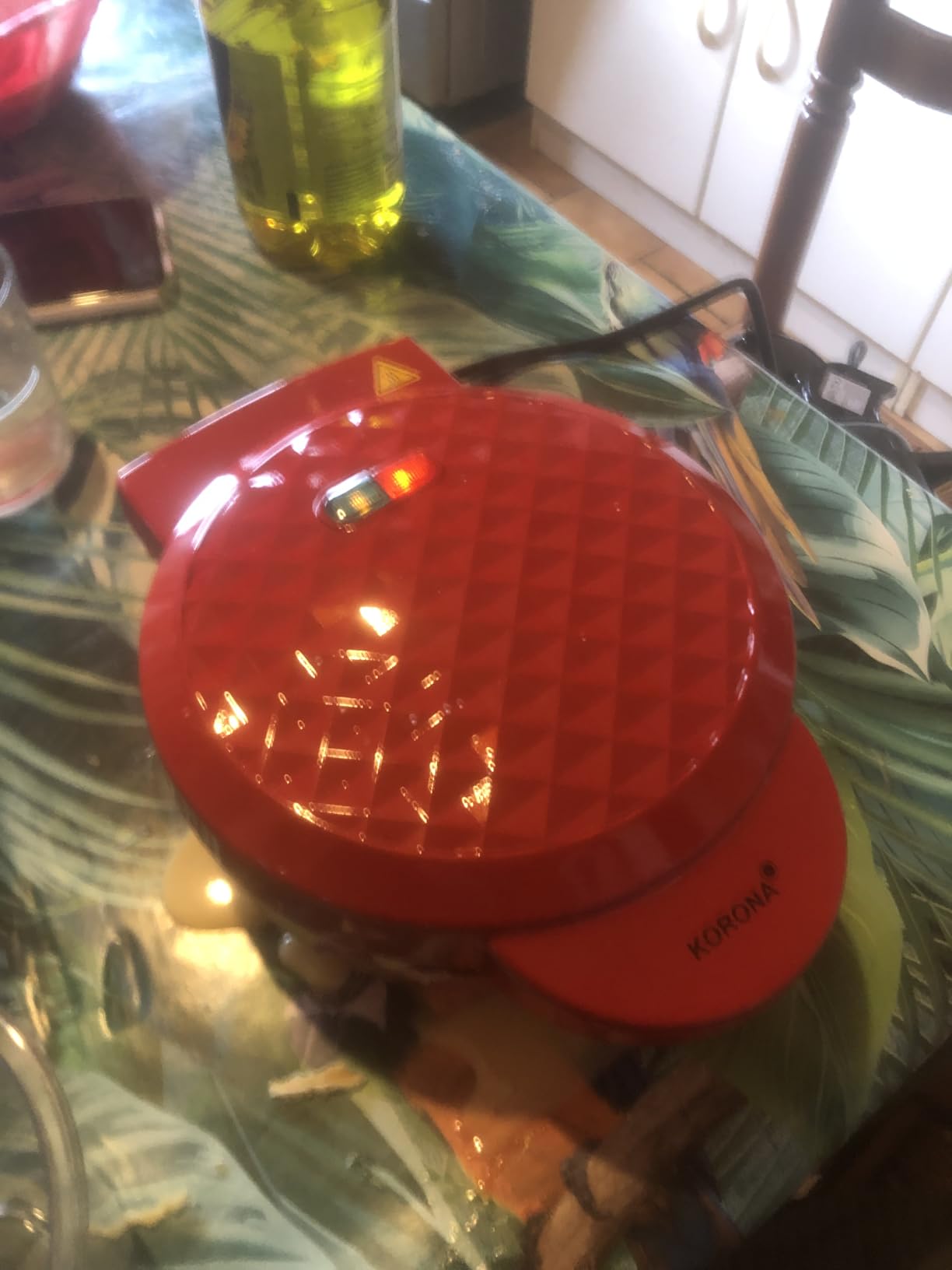 Korona 41005 Piastra Waffle Bubble Rossa 1000W