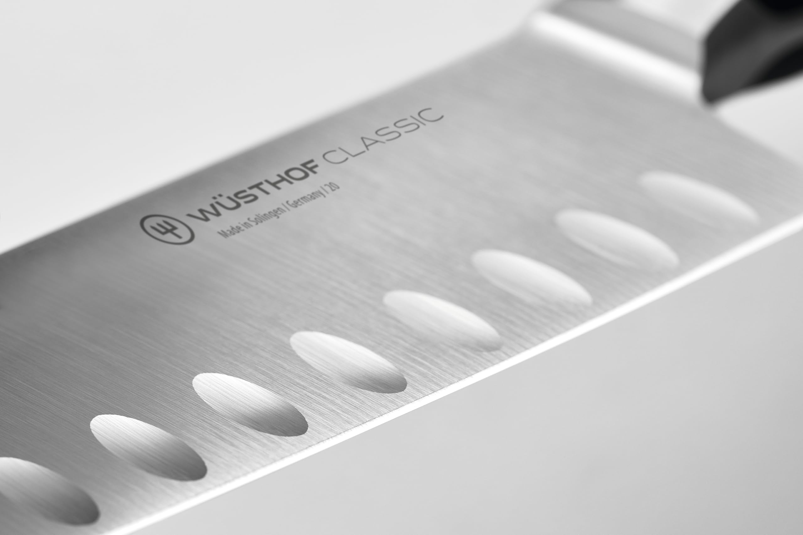Wüsthof Classic Santoku 17 cm Alveolato Nero