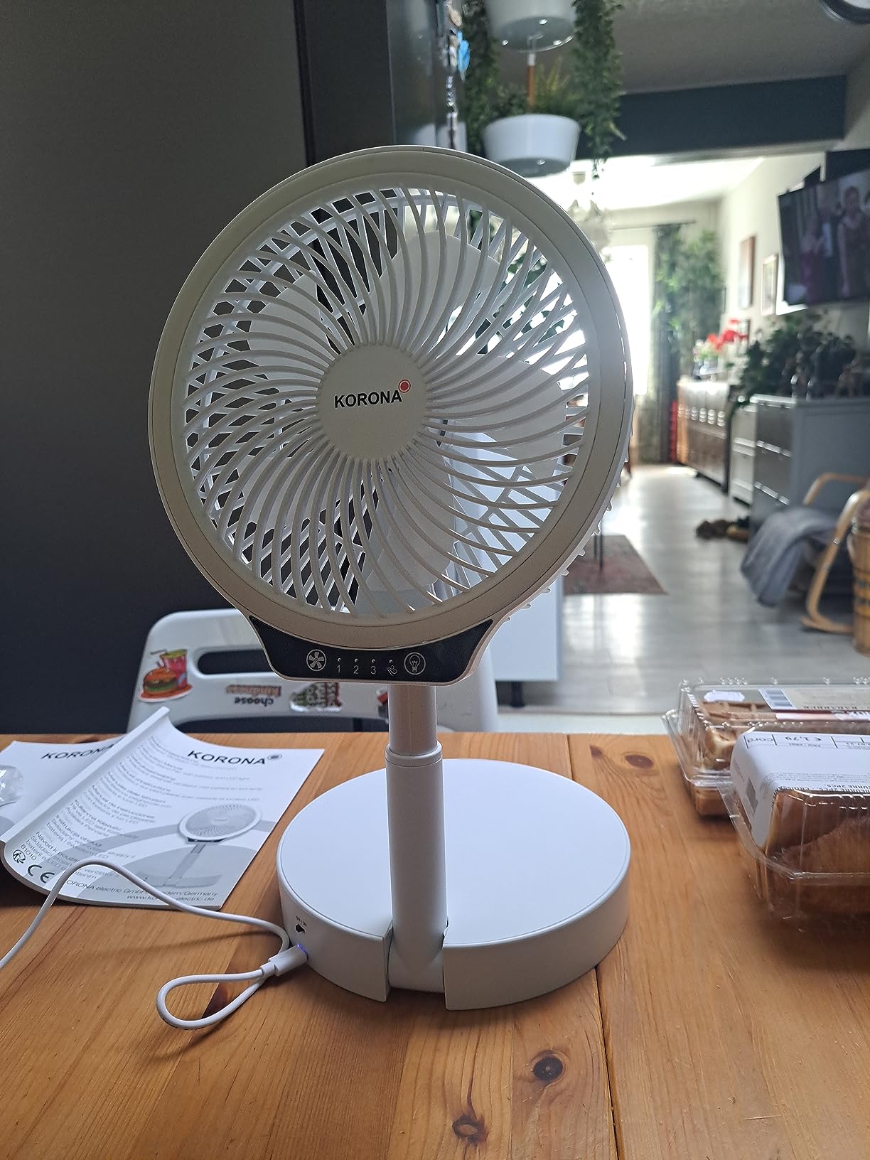 Korona 81010 Ventilatore Pieghevole a Batteria LED USB
