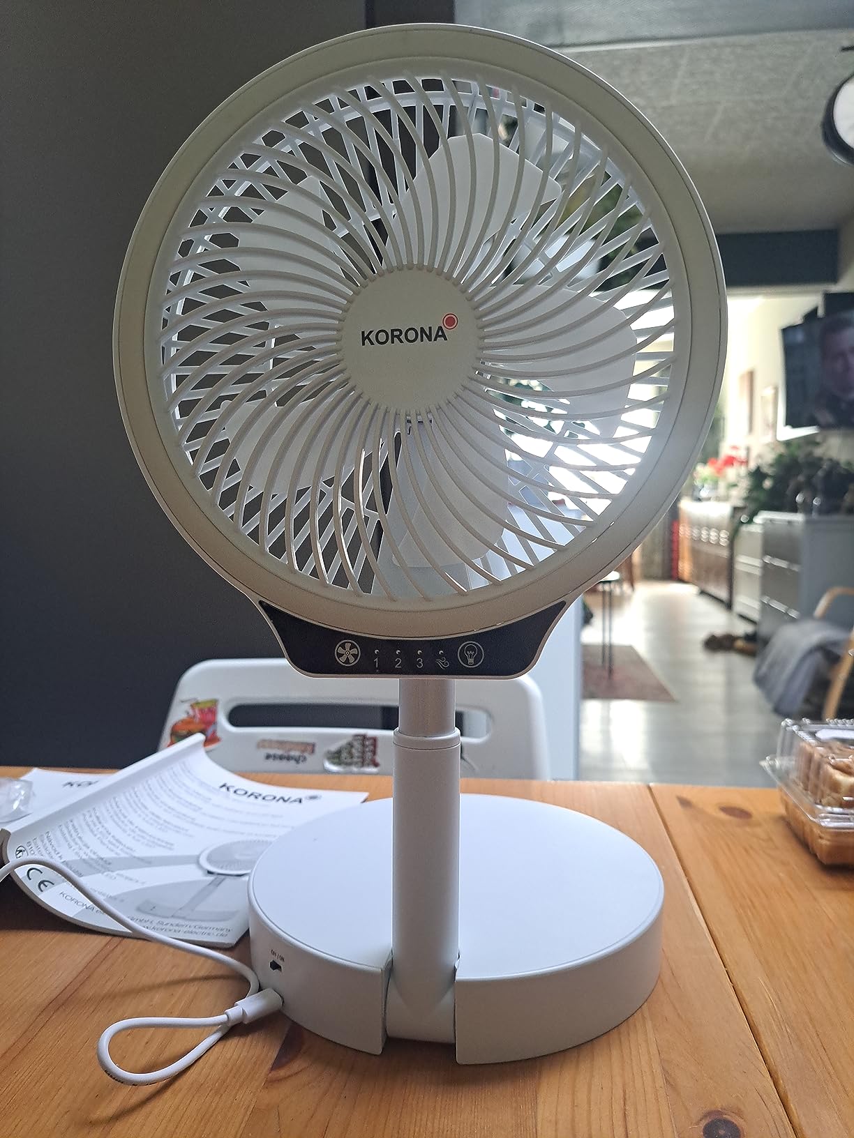 Korona 81010 Ventilatore Pieghevole a Batteria LED USB