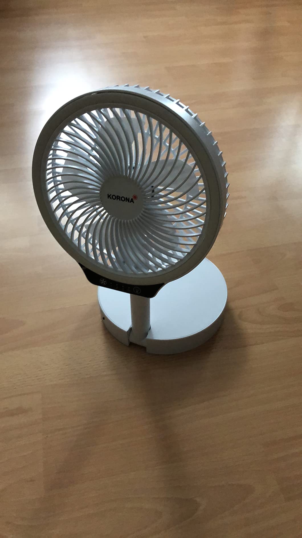 Korona 81010 Ventilatore Pieghevole a Batteria LED USB