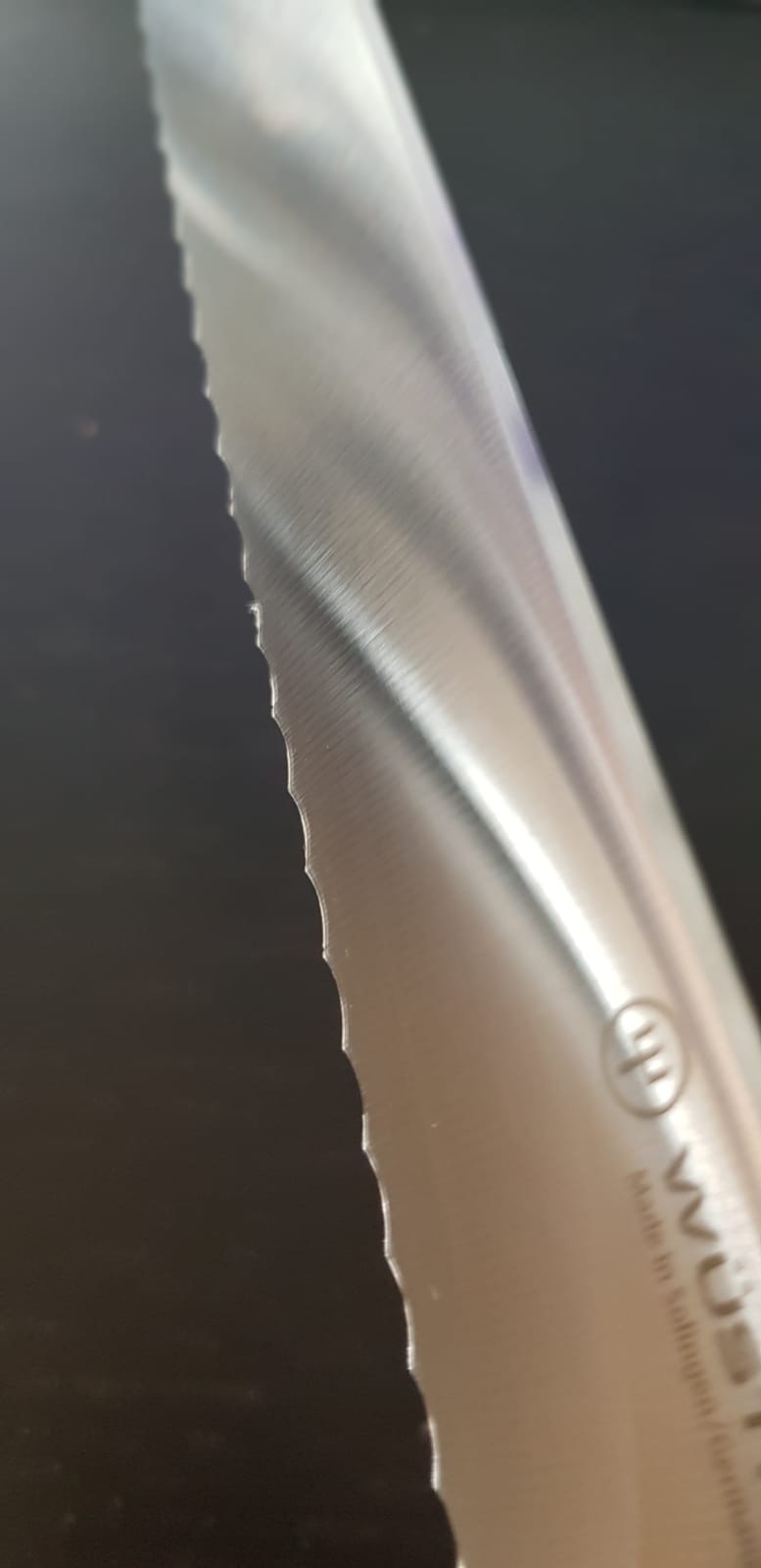 Wusthof Classic coltello pane 23 cm seghettato