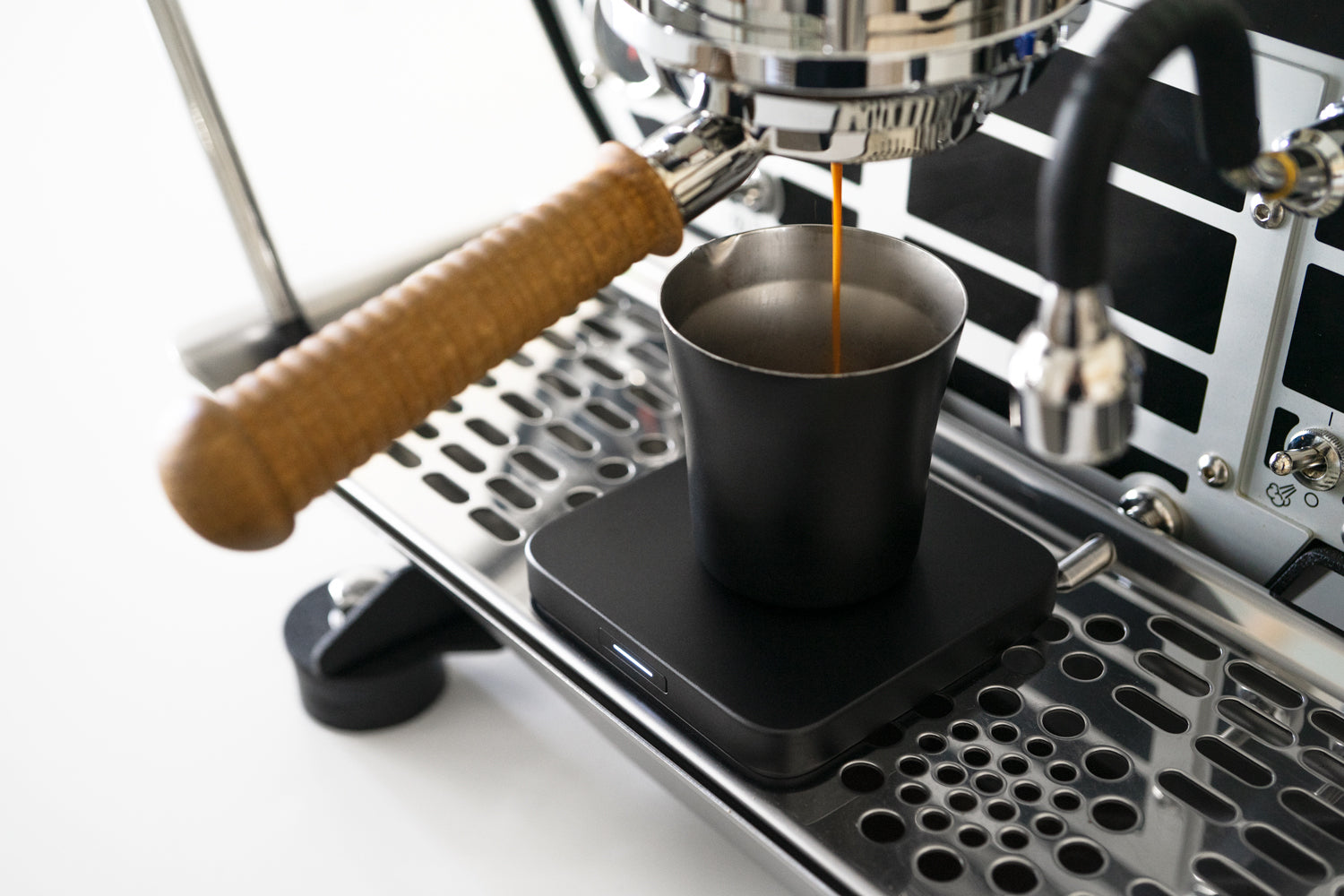 Acaia Umbra bilancia caffè senza display alluminio
